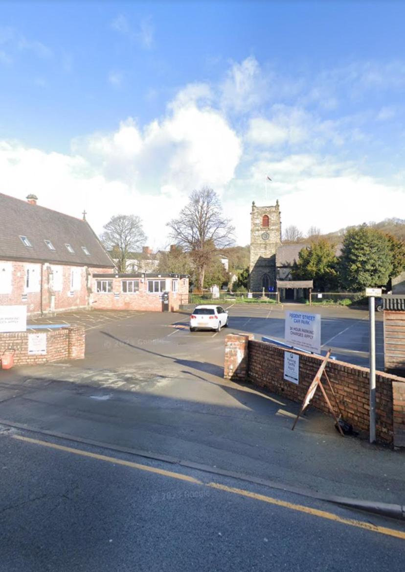 Prince Of Wales Pub And Accommodation Llangollen Exterior photo